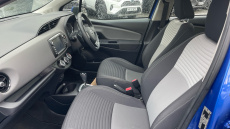 Toyota Yaris 1.5 VVT-i Icon 5dr CVT Petrol Hatchback